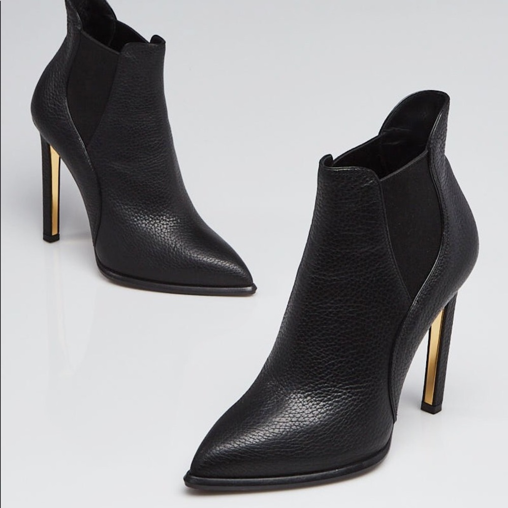 Authentic LOUIS VUITTON Ultimate Ankle Boots